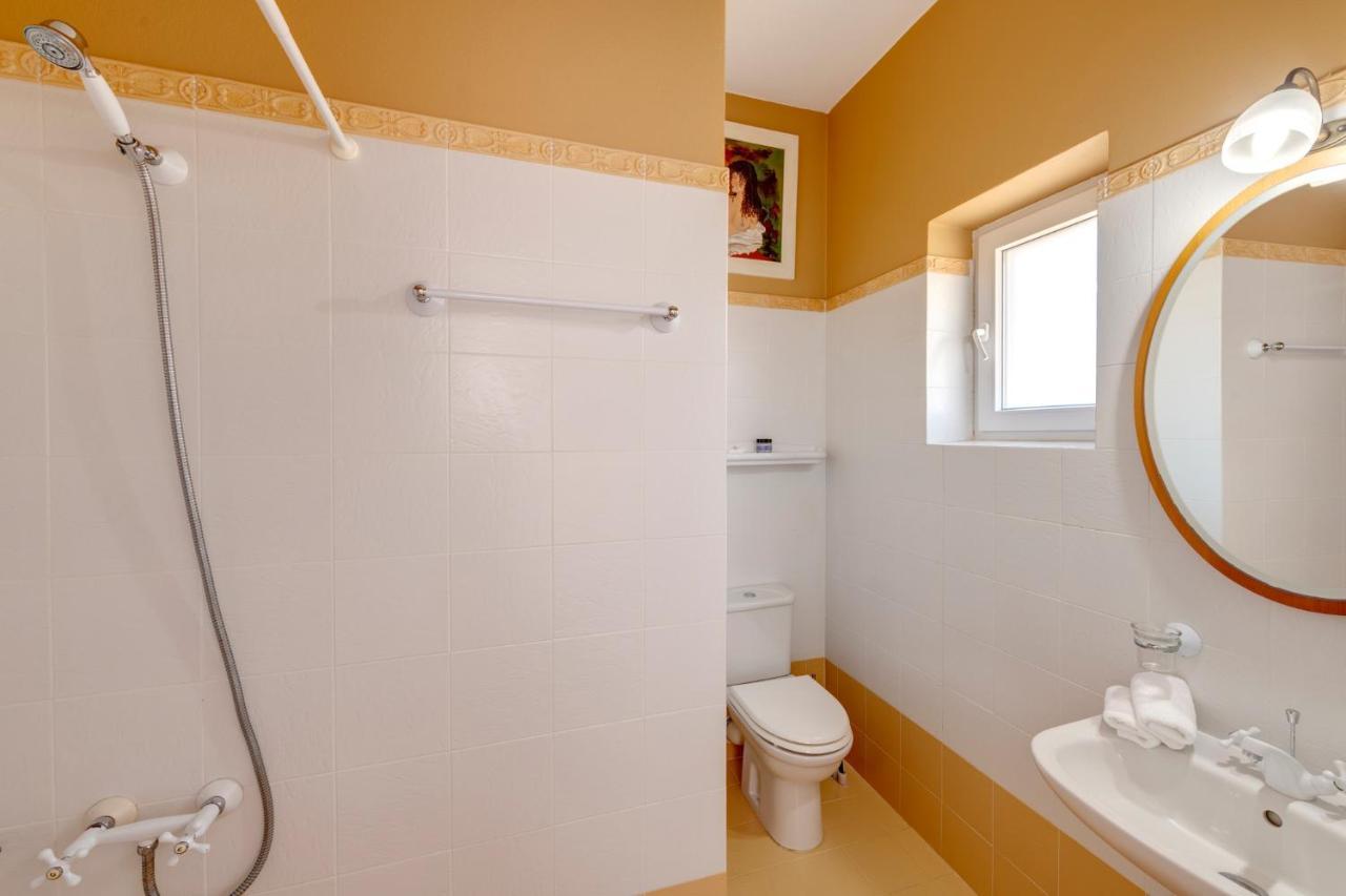 Cycladic Aura - Traditional Holiday Cottage ฟินิกัส ภายนอก รูปภาพ