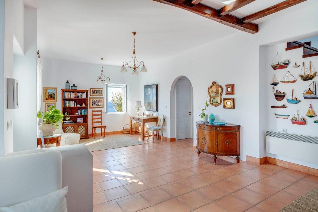 Cycladic Aura - Traditional Holiday Cottage ฟินิกัส ภายนอก รูปภาพ