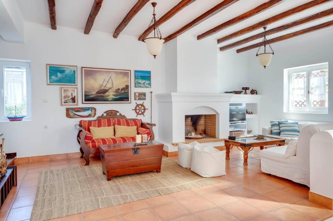 Cycladic Aura - Traditional Holiday Cottage ฟินิกัส ภายนอก รูปภาพ